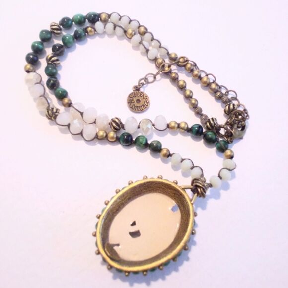 Sweet Romance Beaded Carved Floral Cameo Style Pendant Necklace * - Picture 4 of 5